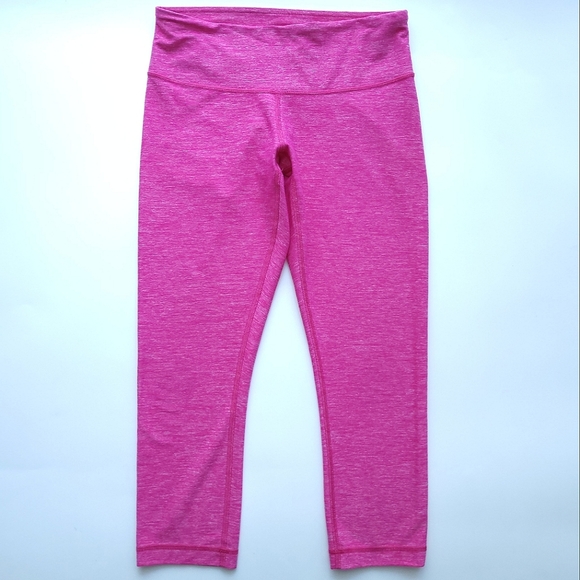 🍋Like New Lululemon Wunder Under Crop II - Picture 6 of 12